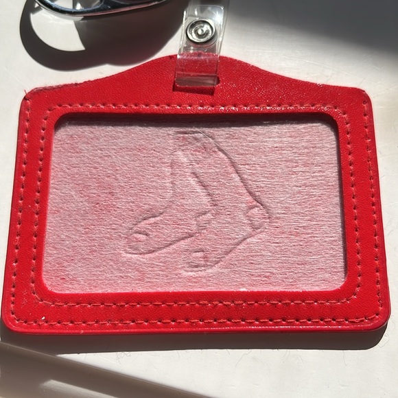 Collectible Red Sox Retractable Badge Holder - Picture 3 of 6
